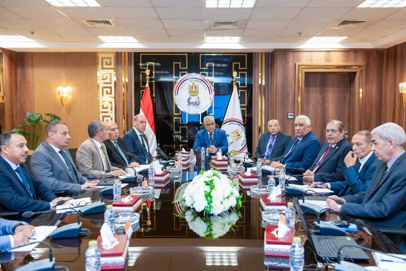 الدكتور مهندس صلاح سليمان جمبلاط، وزير الدولة للإنتاج الحربي