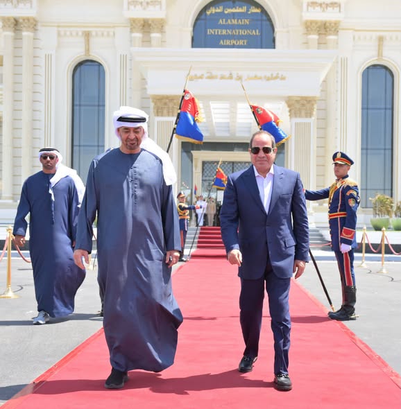 الرئيس عبد الفتاح السيسي و الشيخ محمد بن زايد آل نهيان