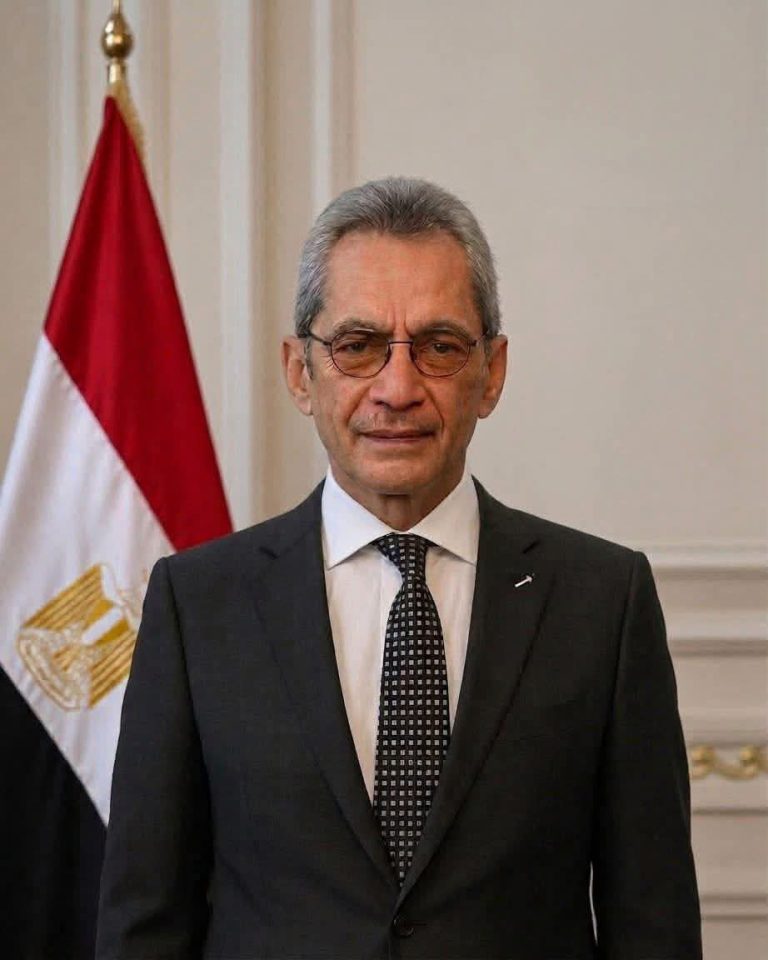 المستشار هانى حنا وزير شؤون النواب