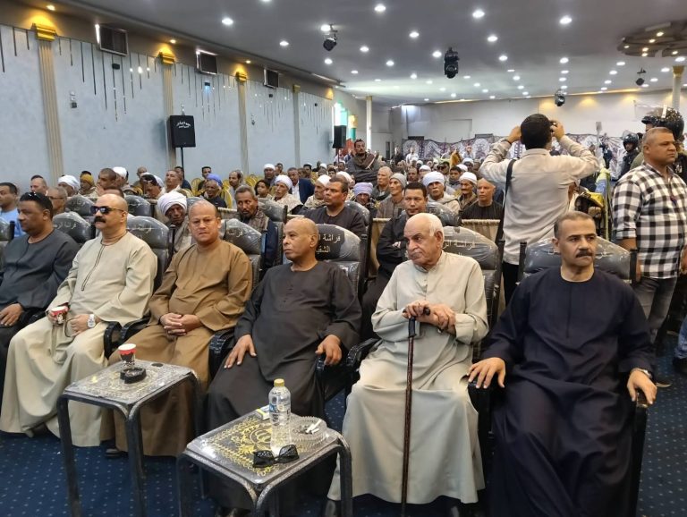 اسعد وزيرى عمدة الكوم الاحمر  صلح ثأر